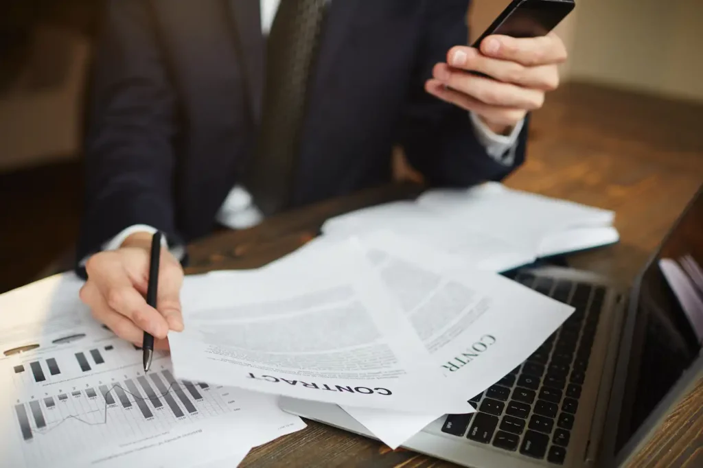 revisión de contratos